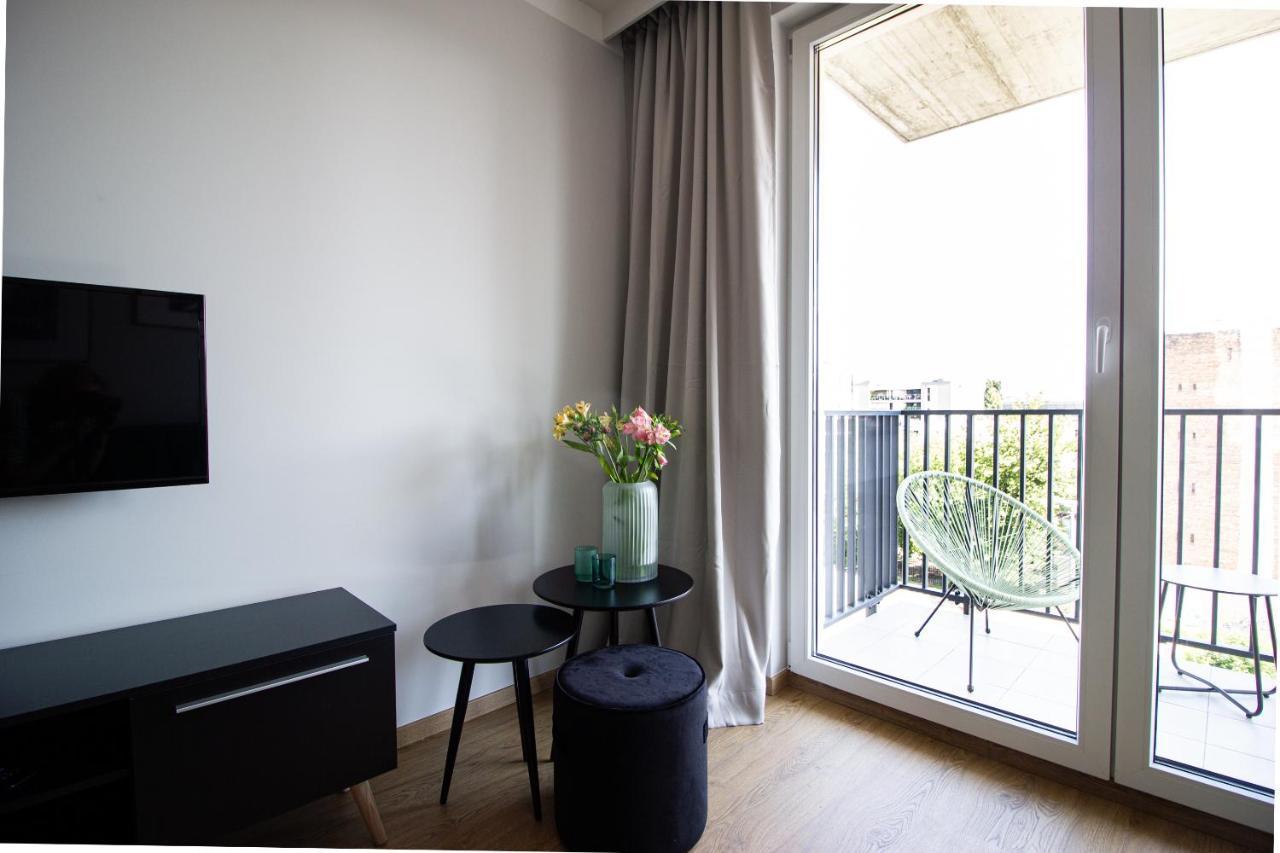 Patio Praga Metro Apartment 바르샤바 외부 사진